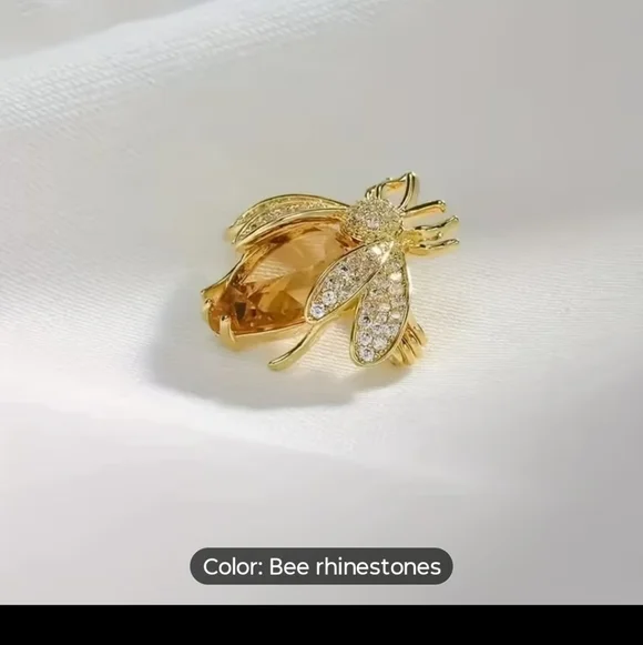 Beautiful Bee Rhinestone Pin - Picture 3 of 4